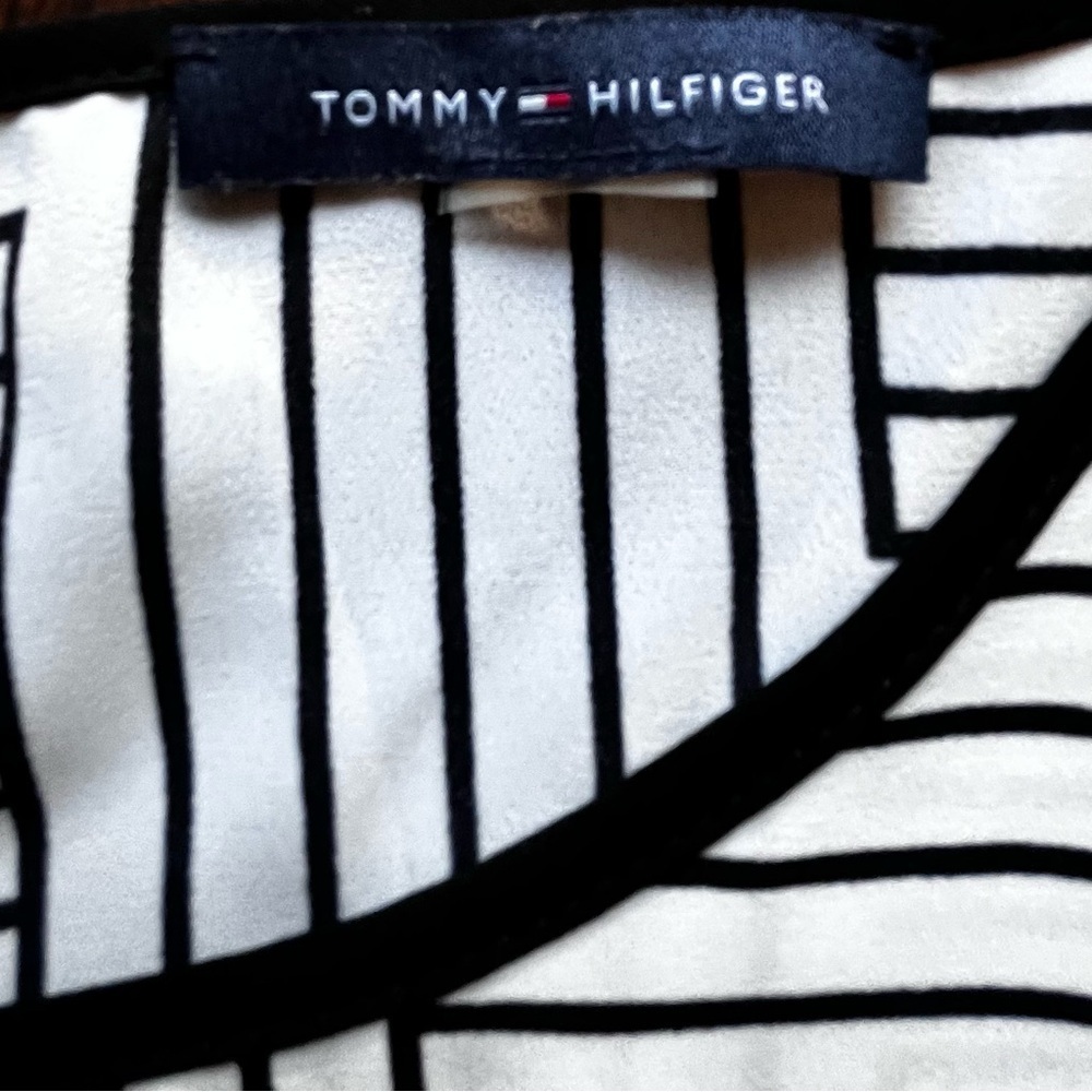 Tommy Hilfiger Black White Sleeveless Top tag missing L/XL 22 in pit to pit - Picture 4 of 6